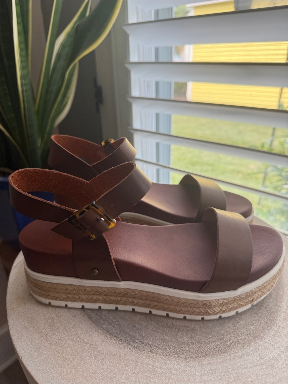 MIA Kiera Platform Sandals 🤎